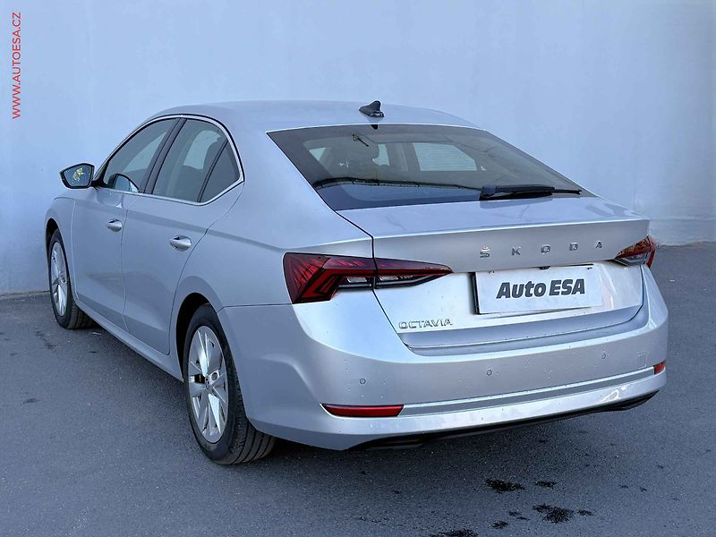Škoda Octavia (2021) 1.5 TSi, ČR, Style, LED - fotka 6 z 18