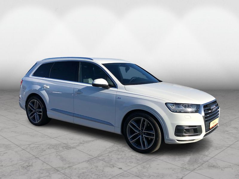 Audi Q7 3.0TDi S-LINE - fotka 6 z 30
