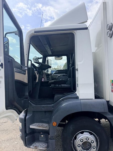 MAN TGM (2017) 15.250LL Mrazák + čelo - fotka 14 z 18