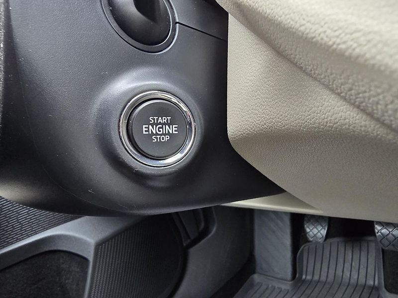 Škoda Octavia 110kW STYLE 1.Maj. ČR - fotka 25 z 42
