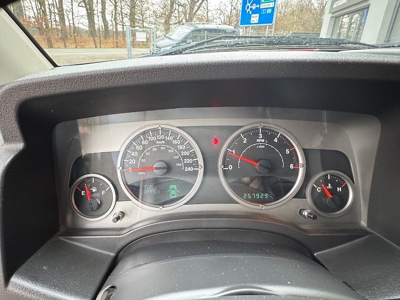 Jeep Compass (2007) 2.0 CRDi, 4x4 - fotka 18 z 25