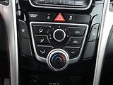 Hyundai i30 (2012) 1.4 i, ČR, AC - náhled 13