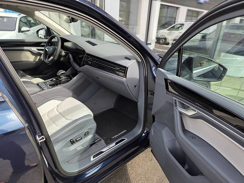 Volkswagen Touareg (2026) Final Edition R-Line 3.0 TDI 2 - fotka 54 z 57