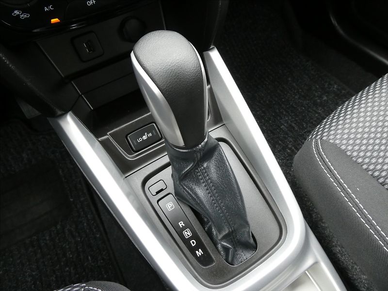 Suzuki Vitara 1,6 VVTi AUTOMAT,serviska,závě - fotka 31 z 50