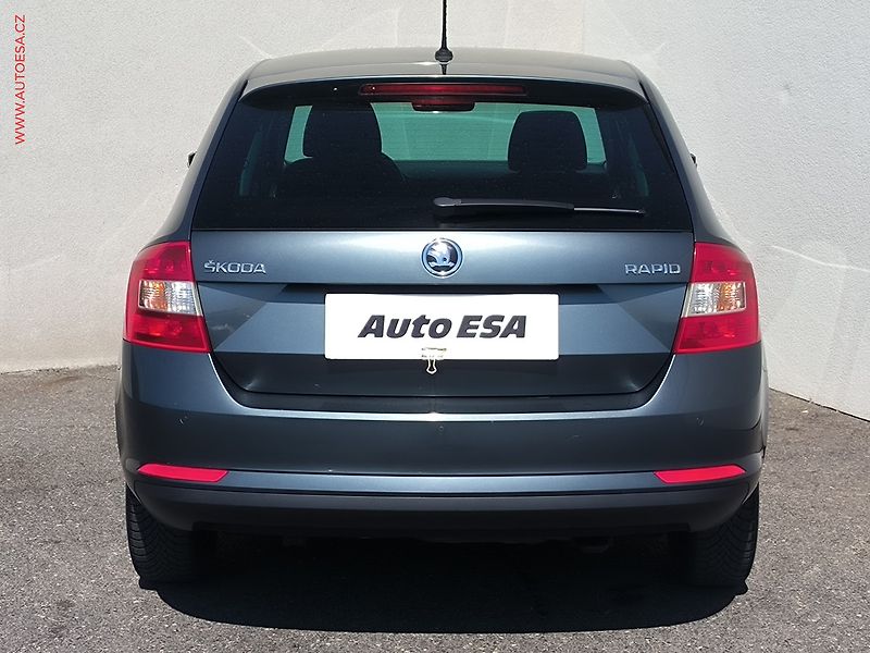 Škoda Rapid (2016) 1.6 TDi, xenon, autoAC - fotka 5 z 19