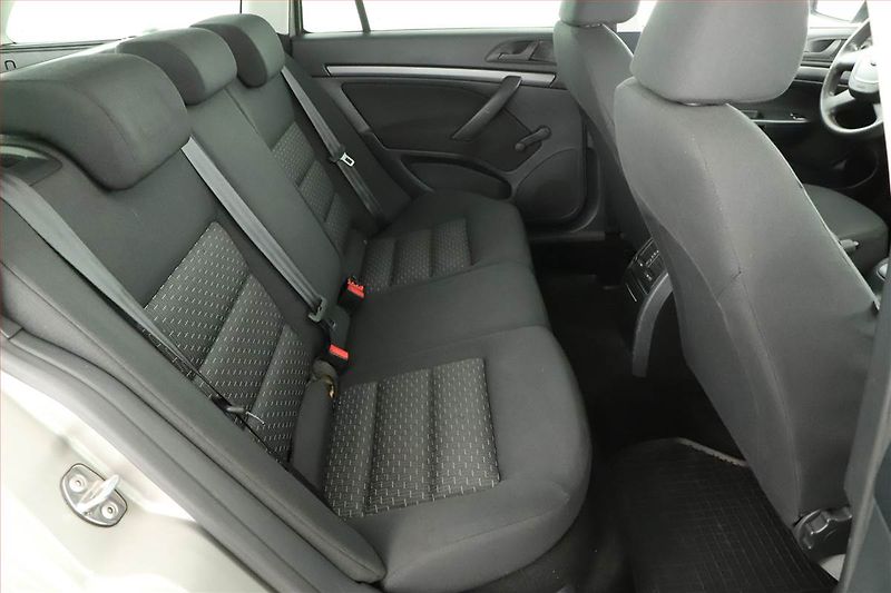 Škoda Octavia (2012) 2.0 TDI, Tempomat - fotka 7 z 13