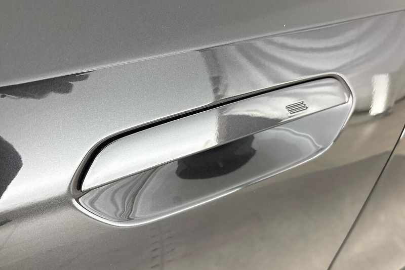 BMW Řada 5 540d xDrive Touring - fotka 23 z 24