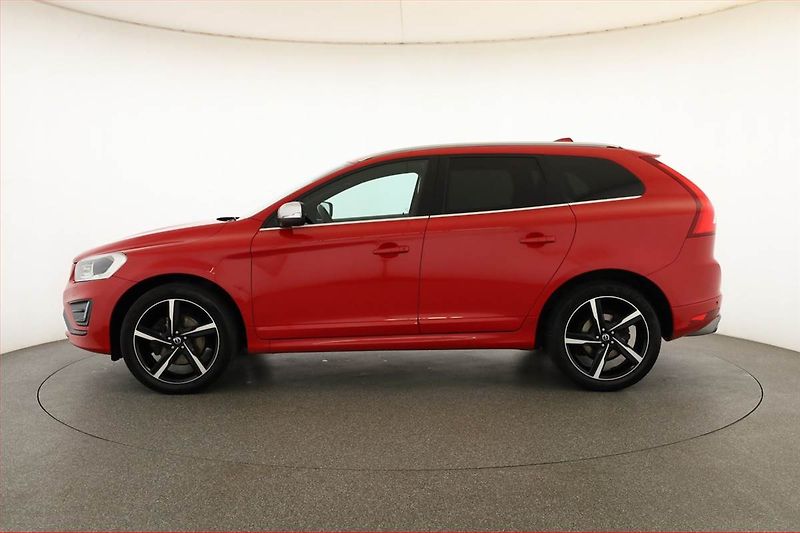 Volvo XC60 (2014) R-Design D5, 4X4, Automat - fotka 3 z 20