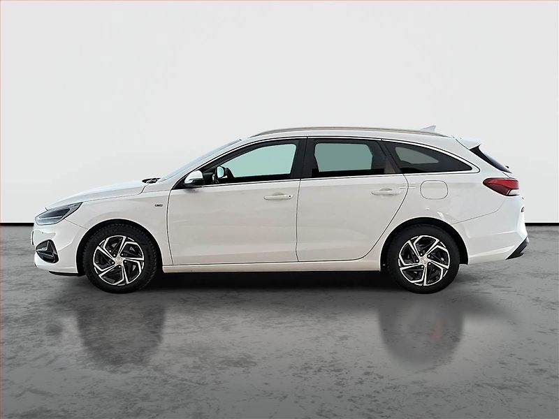 Hyundai i30 (2022) Family Smart 1.5 T-GDI MHEV - fotka 6 z 25