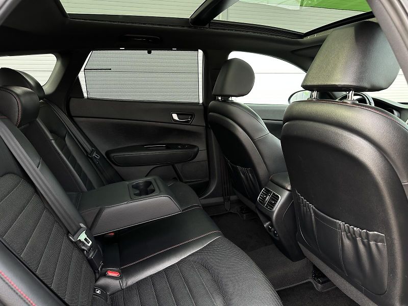 Kia Optima GT 2.0TGDi H-Matic Sportswagon - fotka 51 z 57