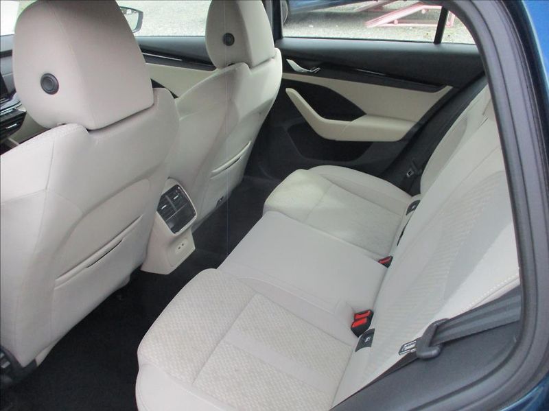 Škoda Octavia 2,0 TDI, Style,DSG,NAVI,CZ - fotka 16 z 45