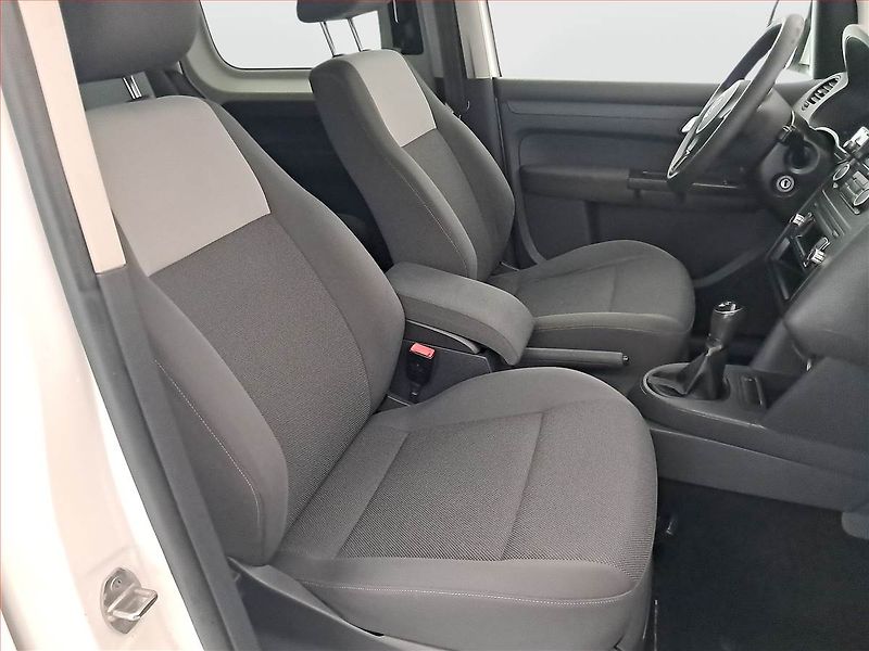 Volkswagen Caddy (2013) 1.6 TDi, 5Míst, ČR, DPH - fotka 9 z 16