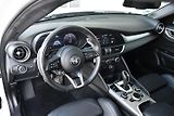 Alfa Romeo Giulia 2,0T 16V 206kW AT8-Q4 VELOCE - náhled 5