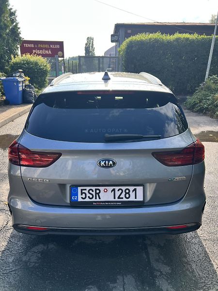 Kia Ceed SW (2022) Kia Ceed SW 1.6 CRDi 100 kW  - fotka 3 z 9