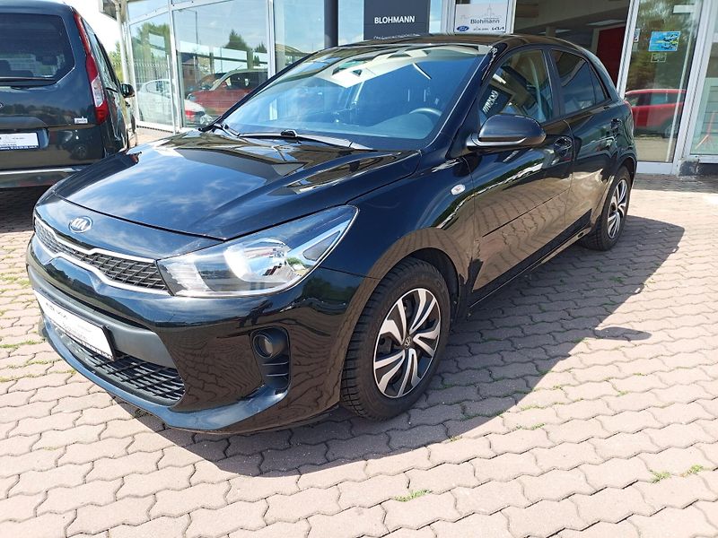 Kia Rio (2020) Attract 1.2 l - fotka 5 z 14