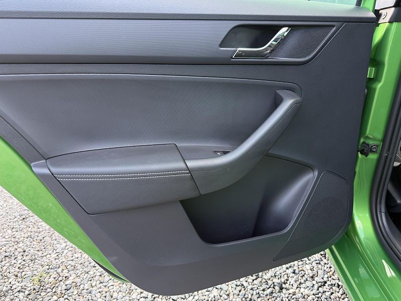 Škoda Rapid 1.2TSi STYLE 66kW 6690km! - fotka 15 z 18