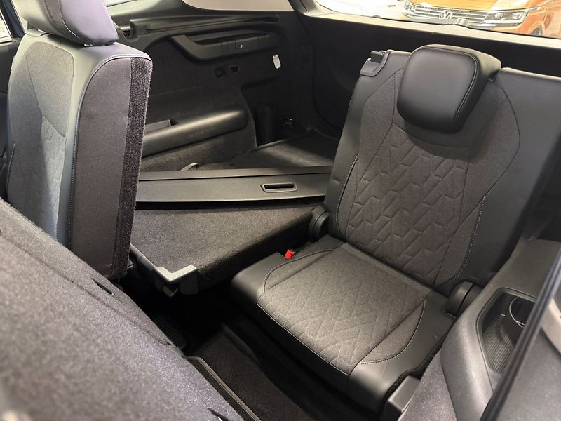 Volkswagen Tayron (2025) 2,0TDI 142kW 4Mot LIFE 7míst - fotka 24 z 27
