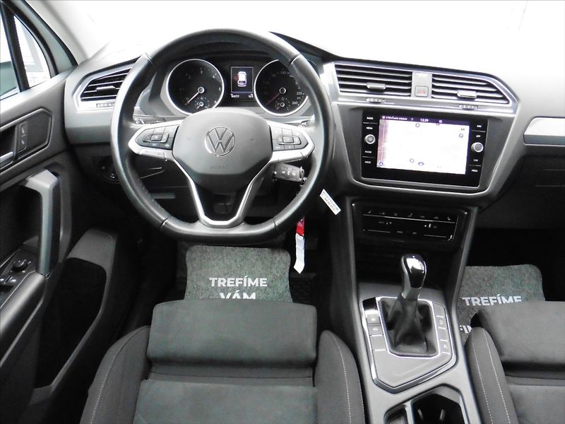 Volkswagen Tiguan 2,0 TDi Life DSG Navi - fotka 21 z 21