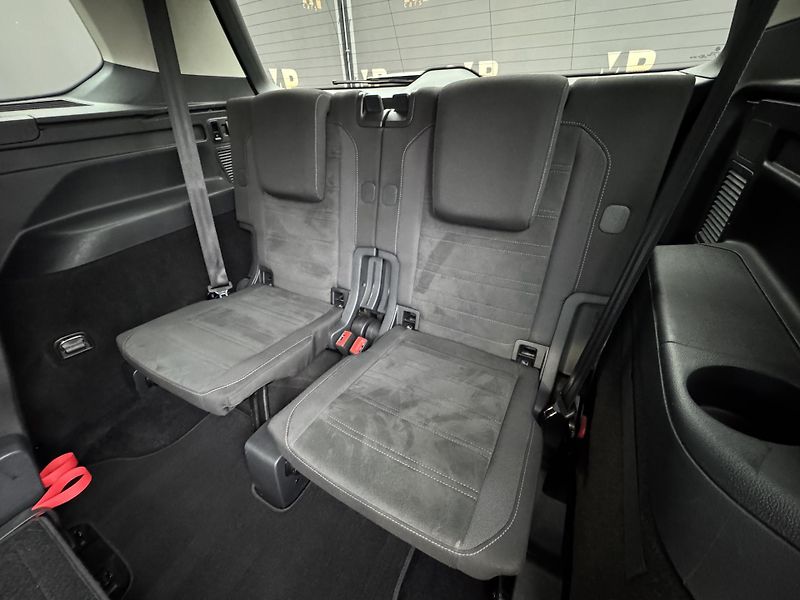 Volkswagen Touran (2017) 1.4TSi Highline 7míst RZV - fotka 18 z 48