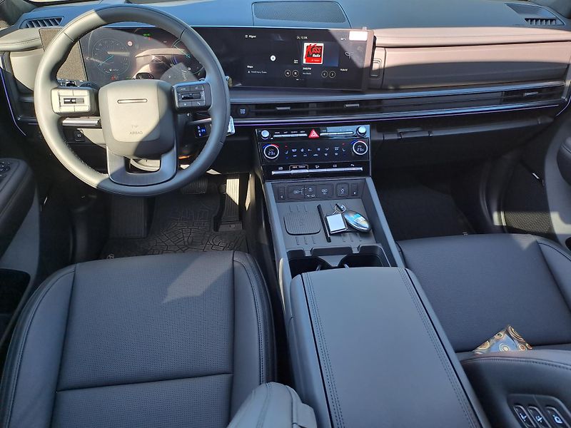 Hyundai Santa Fe (2025) 1,6 T-GDI HEV 6AT 4×4 MR25 - fotka 14 z 18