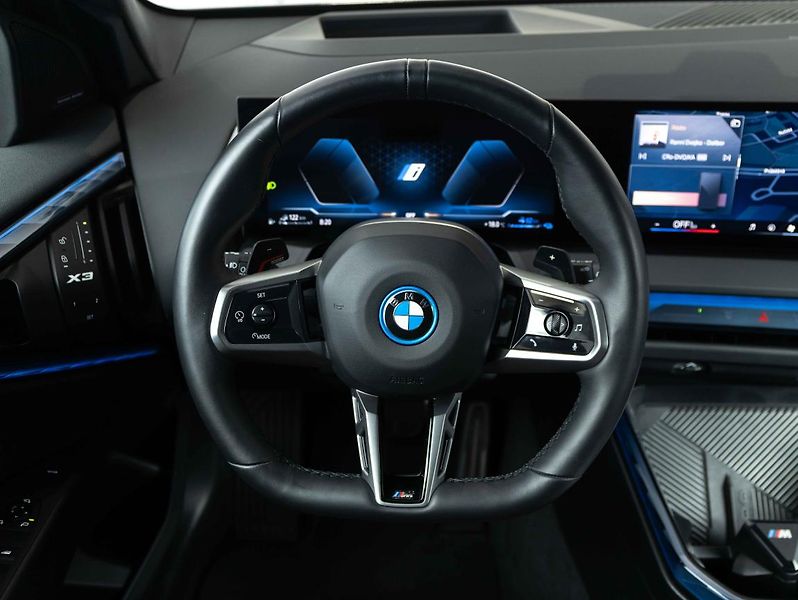 BMW X3 30e xDrive - fotka 12 z 23