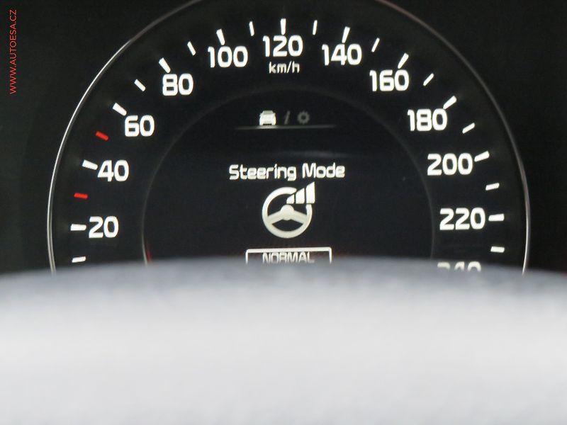 Kia Sorento (2015) 2.2CRDi, 2.maj,ČR, AT - fotka 19 z 28