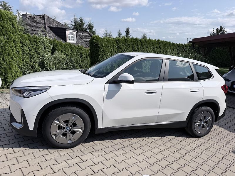 BMW iX1 (2023) XDrive 30 66,5kWh 4x4 SoH 99%. - fotka 1 z 15