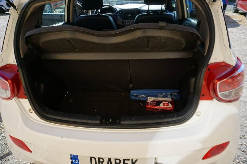 Hyundai i10 (2014) 1,0 1 MAJ V ČR - fotka 9 z 27