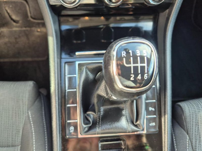 Škoda Superb (2017) 2.0 TDI Navi,Xenony,TOP - fotka 16 z 42