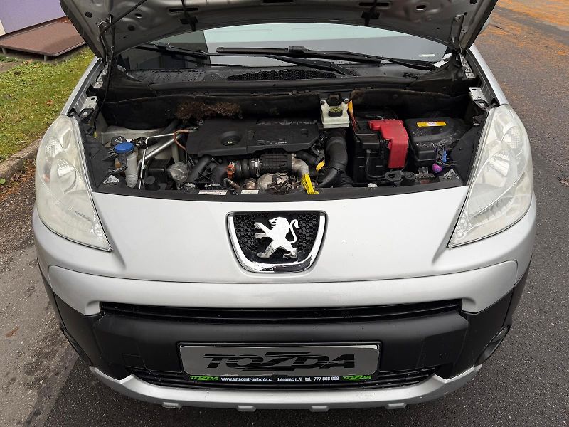 Peugeot Partner Tepee 1,6 HDi / servis.k. / pneu - fotka 22 z 23