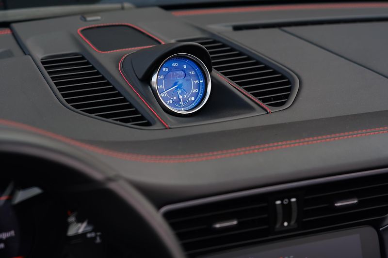 Porsche 911 Carrera 4 GTS Lift 331kWCabrio - fotka 28 z 52