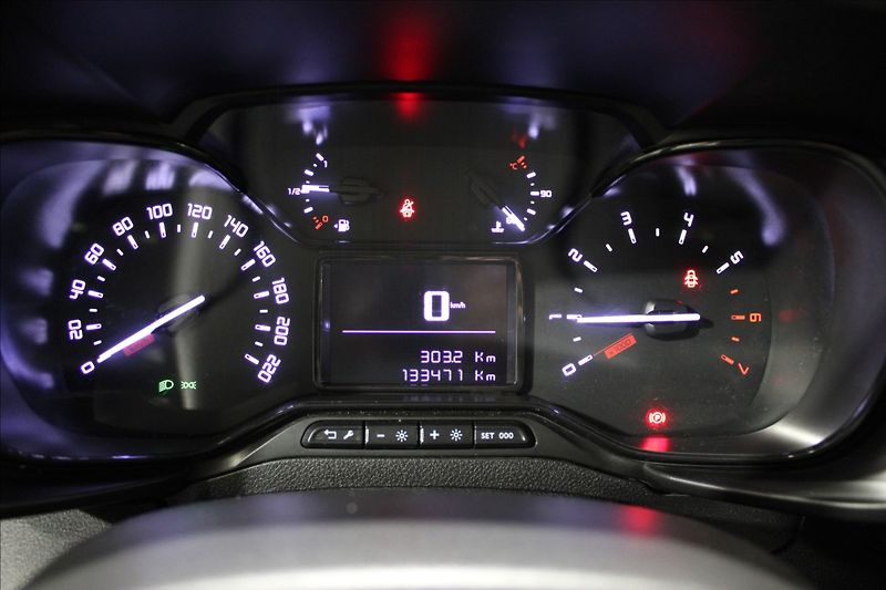 Citroën Berlingo 1,2 PureTech 1.majitel CZ - fotka 17 z 23