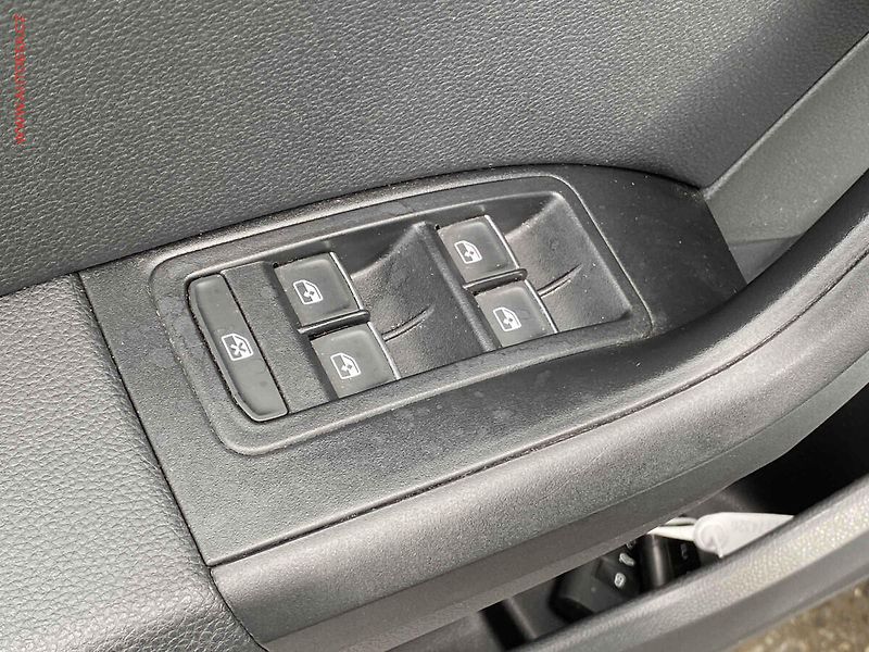 Seat Ateca (2019) 2.0 TDi, Style, LED, navi - fotka 11 z 21