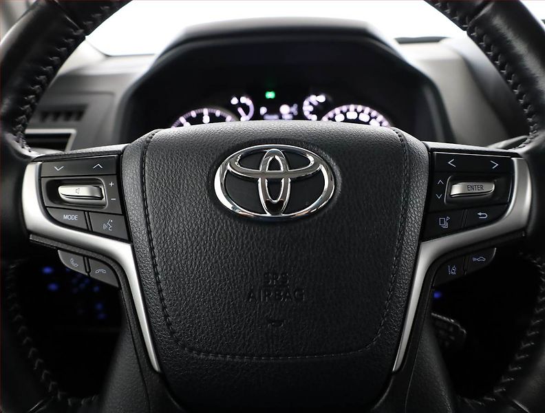 Toyota Land Cruiser (2023) 2.8 D-4D - fotka 8 z 20