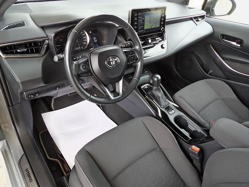 Toyota Corolla 1.8Hybrid Business Navi Kamera - fotka 18 z 28