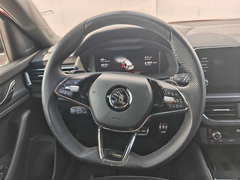 Škoda Kamiq Monte Carlo 7DSG 1,0TSI - fotka 11 z 24