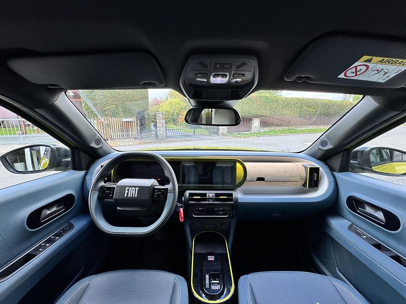 Fiat Grande Panda Electric (2025) La Prima, bat. 44 kWh, 113k - fotka 4 z 6