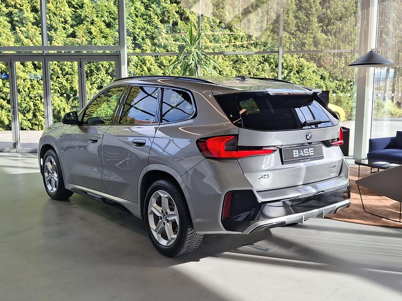 BMW X1 sDrive20i M-sport - fotka 4 z 24