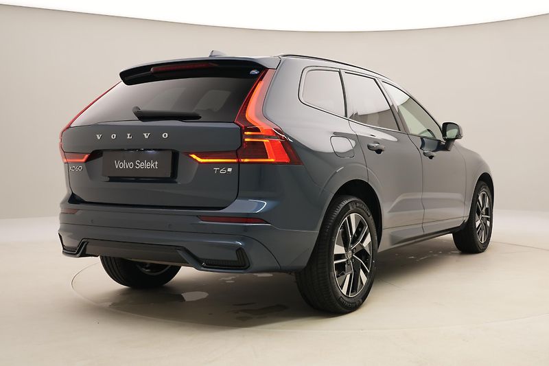 Volvo XC60 T6 AWD DARK PLUS AUT CZ - fotka 13 z 59