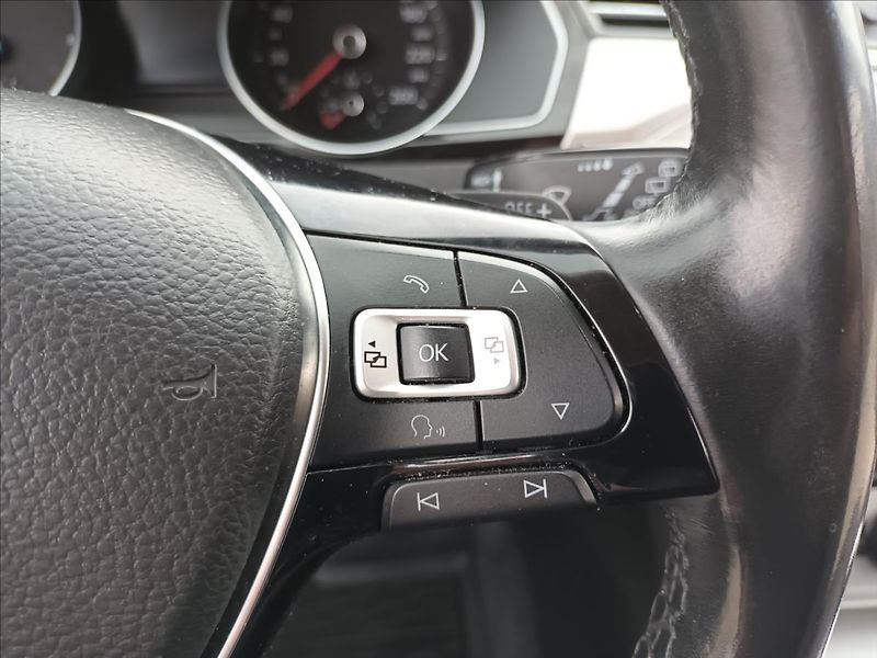 Volkswagen Passat 2,0 TDI,110KW,RADAR,LED, - fotka 28 z 47