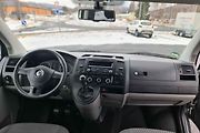 Volkswagen Transporter T5 Caravelle 2.0 TDI.