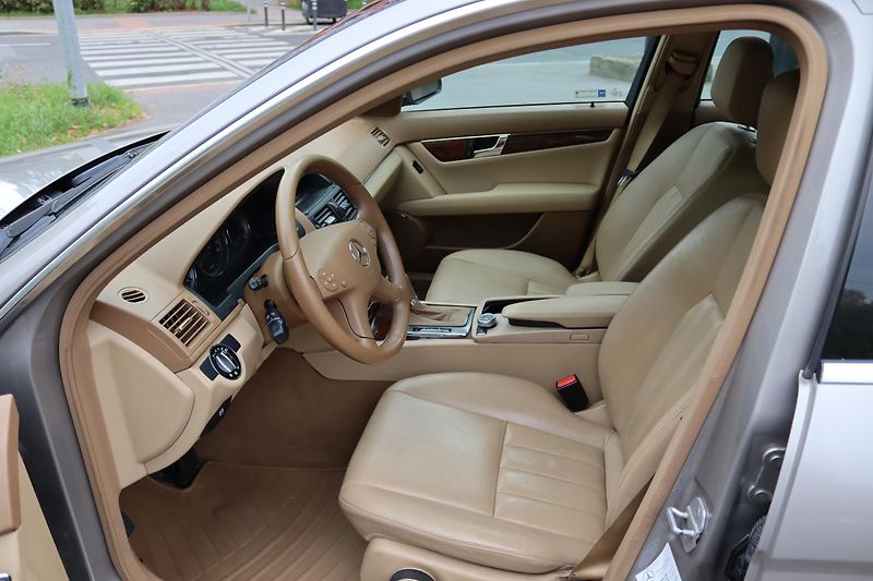Mercedes-Benz Třídy C C220 (W204) ELEGANCE - fotka 15 z 40