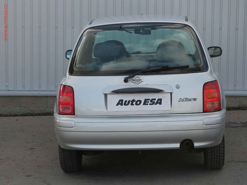 Nissan Micra (2002) 1.0 i, Klima - fotka 5 z 11
