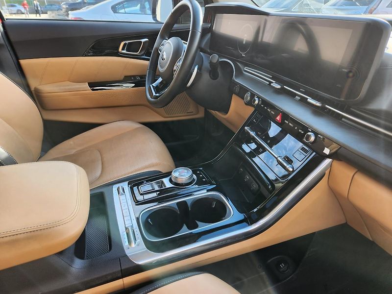 Kia Carnival 9 míst-TOP výbava - SKLADEM - fotka 12 z 27