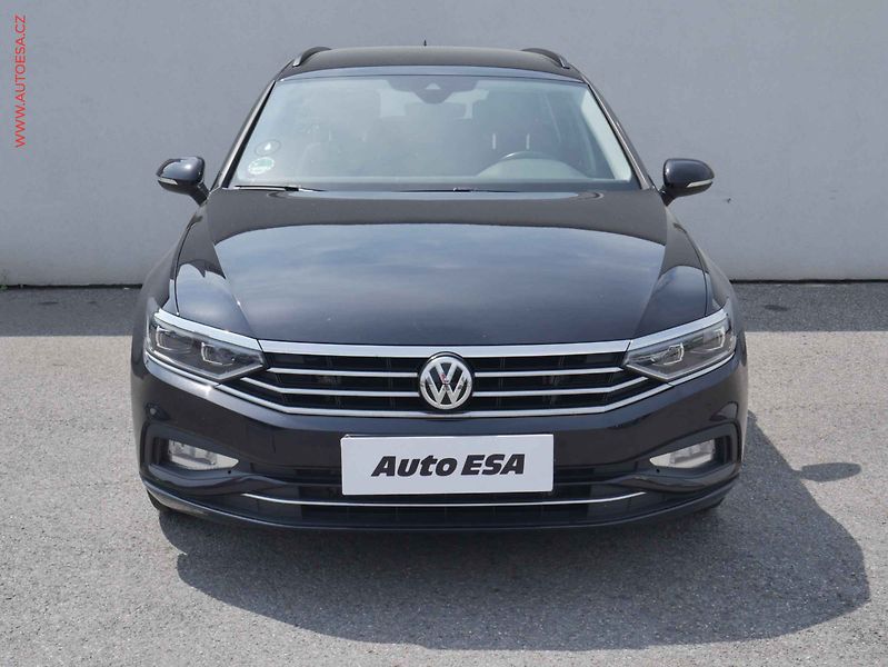 Volkswagen Passat (2019) 2.0TDi, DSG, LED, navi - fotka 2 z 17