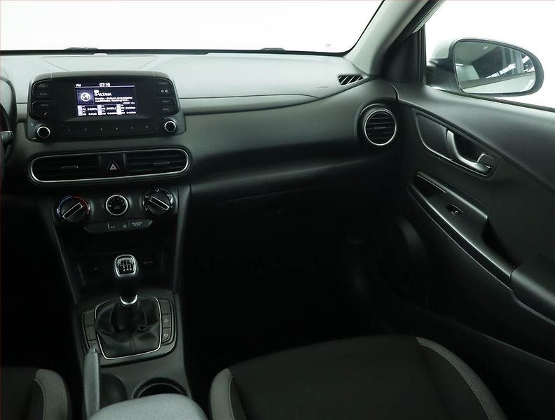 Hyundai Kona (2018) 1.0 T-GDI, Serv.kniha - fotka 8 z 15