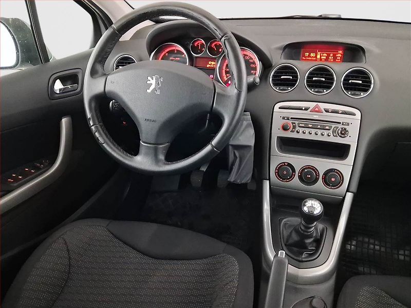 Peugeot 308 (2009) 1.6 HDi, po STK, Tažné - fotka 7 z 22