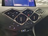 DS Automobiles DS3 Crossback (2023) 54 kWh Exclusive | Záruka - náhled 42