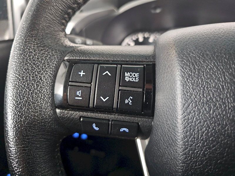 Toyota Hilux (2025) 2.8 D-4D 204k 6AT EXECUTIVE TA - fotka 11 z 32