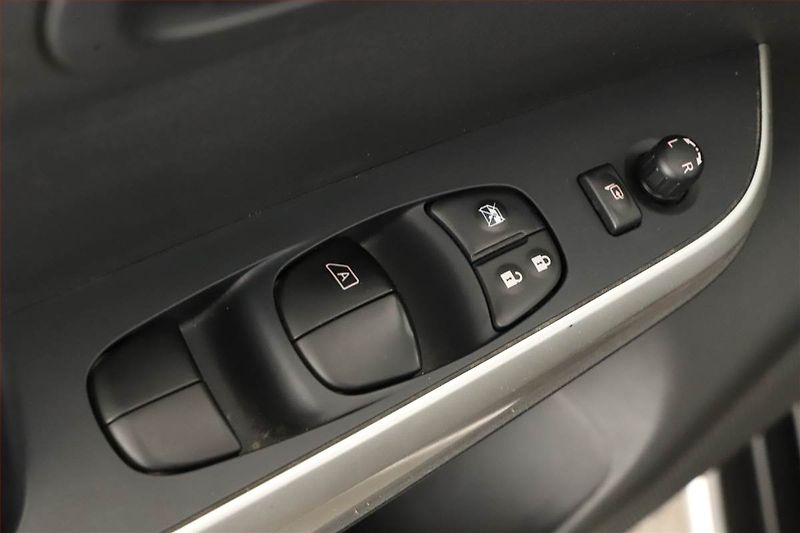 Nissan Navara (2021) 2.3 dCi - fotka 24 z 24